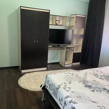 Gazde/Camere de închiriat Casa Vio Parter *